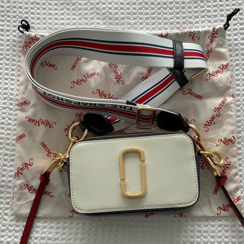 Marc Jacobs snapshot bag.